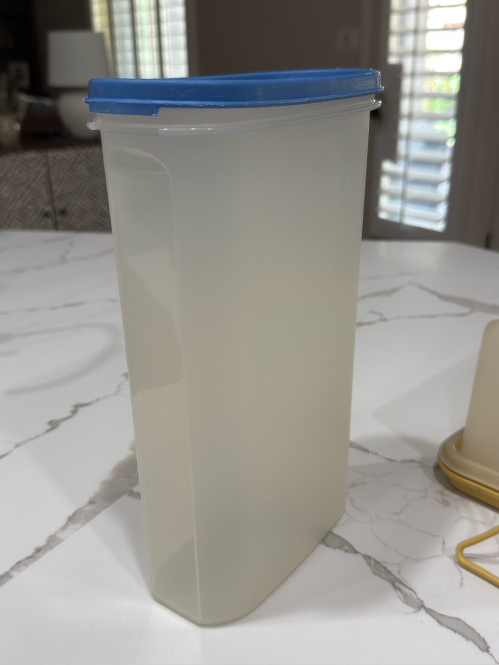 Tupperware Plastic Kitchen Storage Container with Blue Lid - Picture 2 of 3